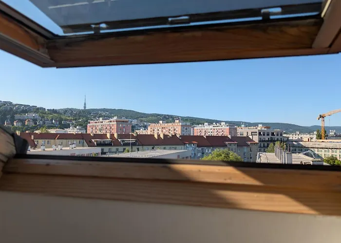 Malt & Monarch Apartmán *